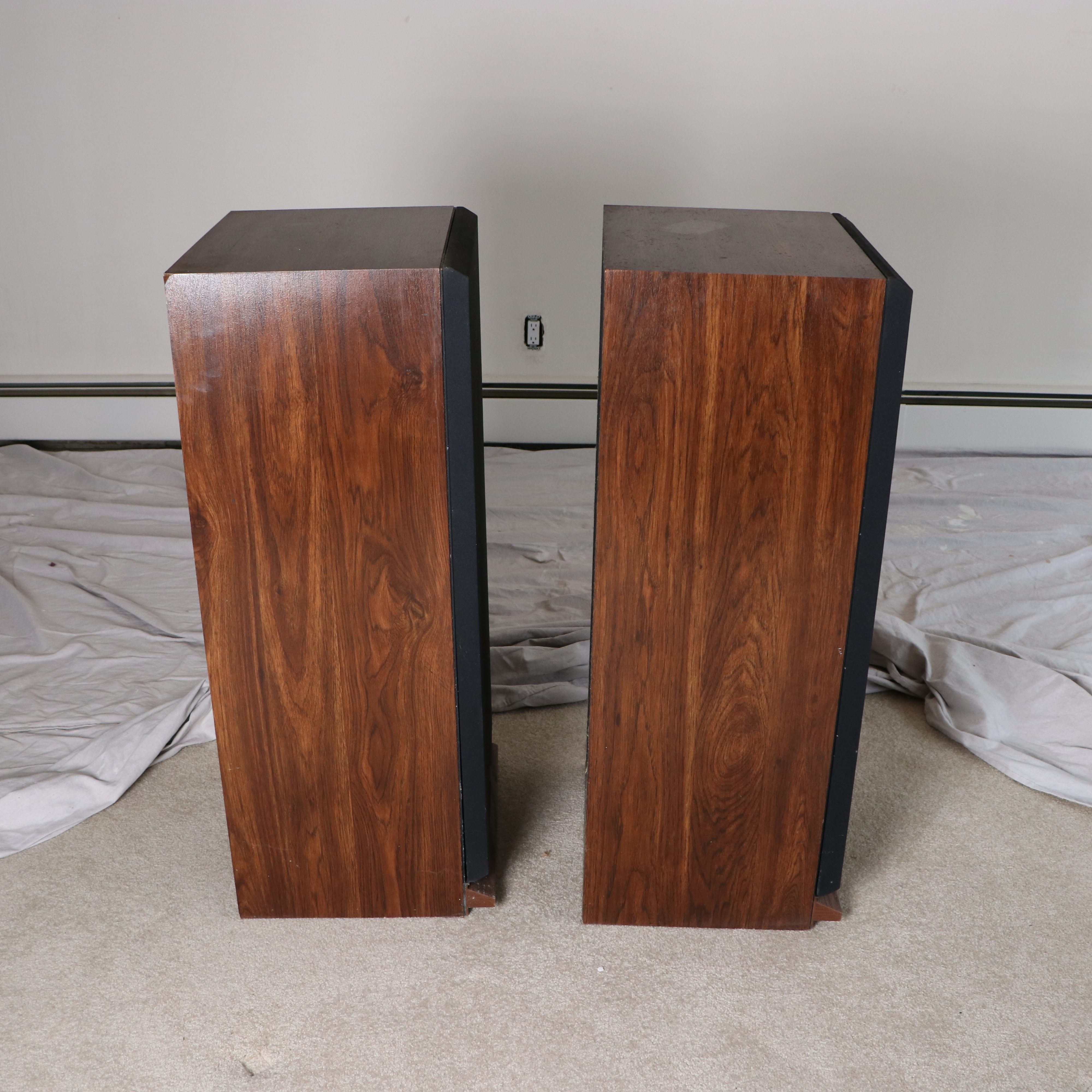 Vintage Fisher STV893 Floorstanding Speakers EBTH